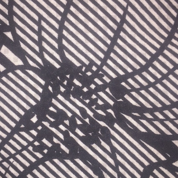 The Limited cap sleeve blouse - Picture 5 of 6